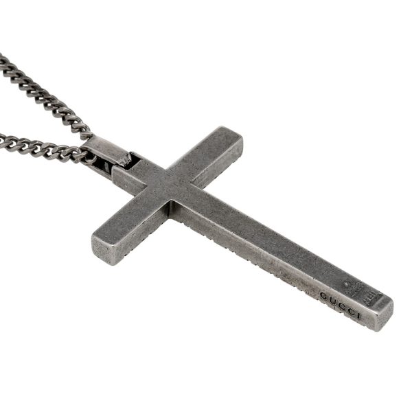 310484 j89l0 8518 03 Gucci Diamantissima Cross Chrome Necklace Silver