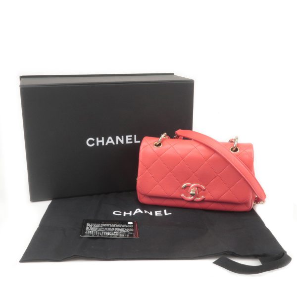 36749 15 12 Chanel Mini Matelasse Crossbody Chain Lambskin Shoulder Bag Pink