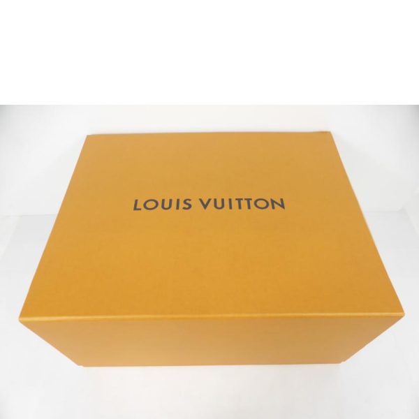 36869 10 Louis Vuitton Phoenix MM Monogram