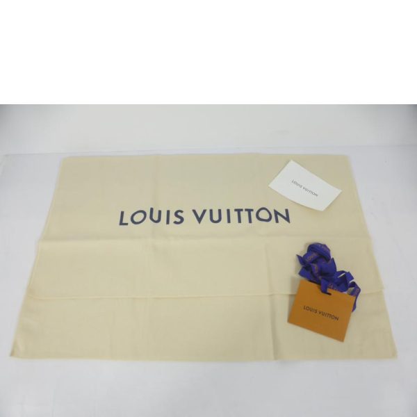 36869 9 Louis Vuitton Phoenix MM Monogram