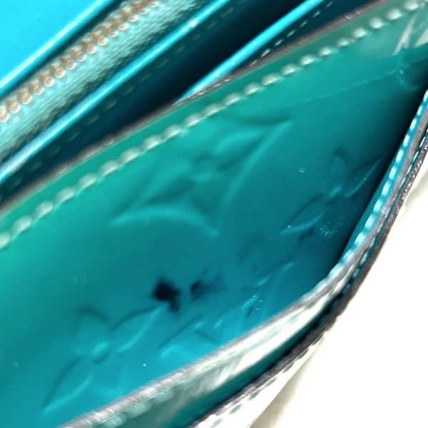 37898244 6 Louis Vuitton Portefeuille Sara Wallet Turquoise