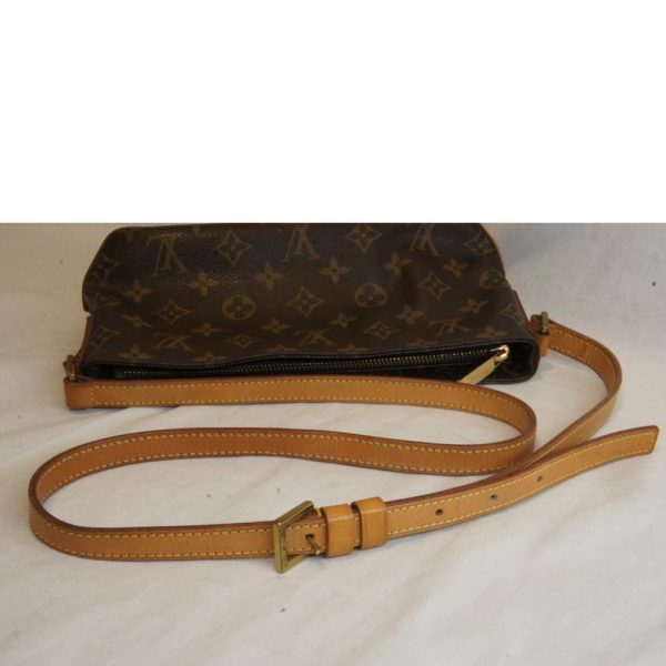 41324 4 Louis Vuitton Trotter Monogram Canvas Handbag