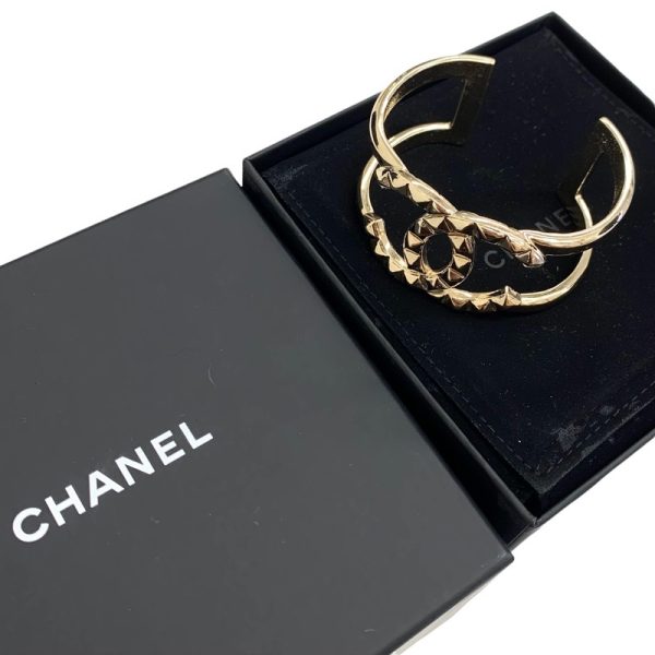 4304 5 Chanel Cuff Coco Mark Cuff Bracelet Gold