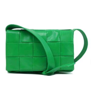 46114 1 Bottega Veneta Cassette Leather Shoulder Bag Green