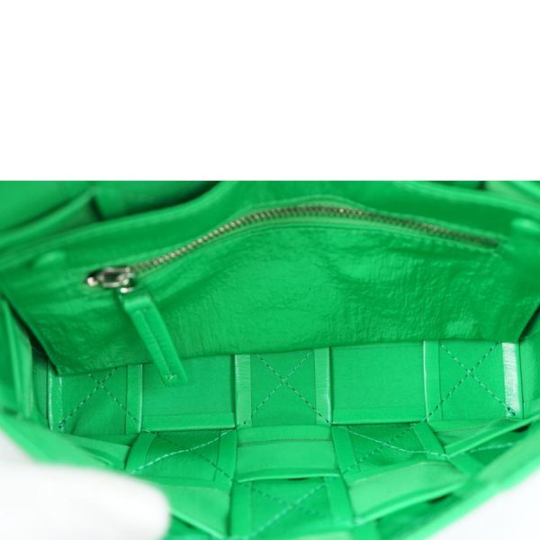 46114 5 Bottega Veneta Cassette Leather Shoulder Bag Green