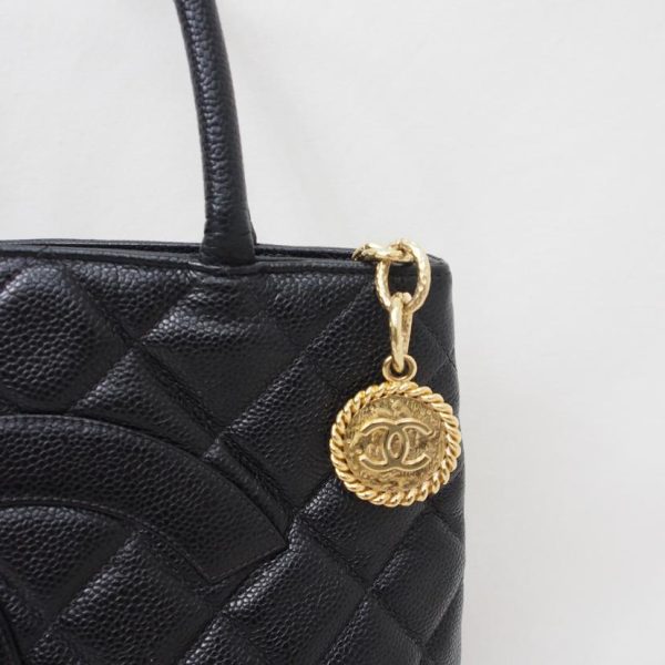 47611 8 Chanel Caviar Skin Reprint Tote