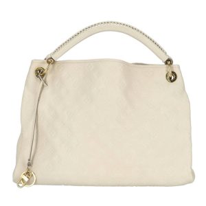 47688 1 Fendi Selleria Shoulder Bag