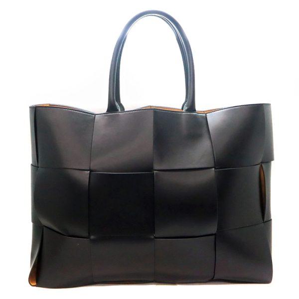 487 1 Bottega Veneta Maxi Large Arco Tote Bag Black