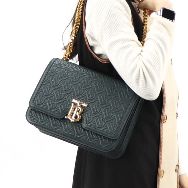 4b b16 00117 01 Burberry Chain Leather Shoulder Bag Green