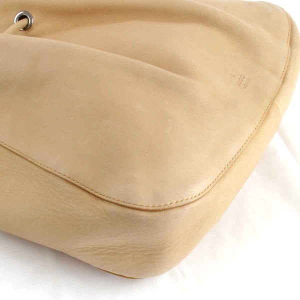 5204240408677t 4 Gucci Leather Shoulder Bag Beige