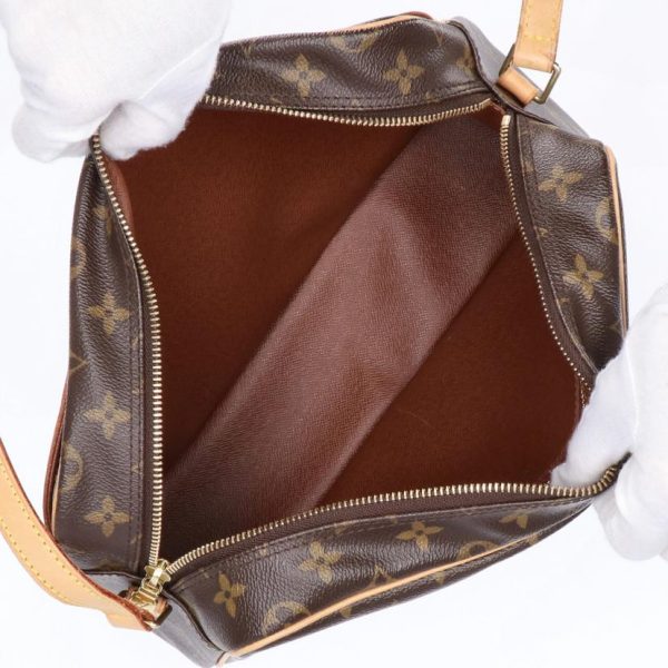 55826 5 Louis Vuitton Trocadero 30 Monogram