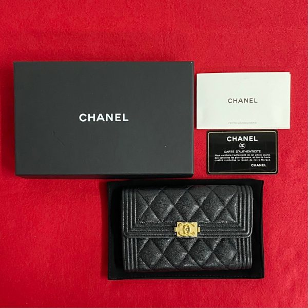 5sbk a2790506 1 Chanel Boy Matelasse Caviar Skin Leather Bifold Wallet Black