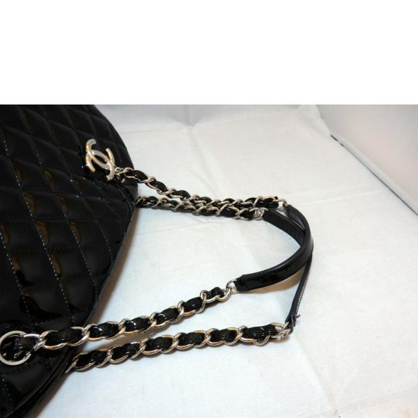 62485 4 Chanel Enamel Chain Tote