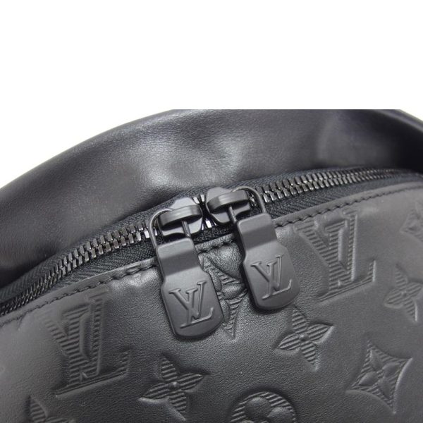 65979 6 Louis Vuitton Discovery Monogram Bum Bag Black