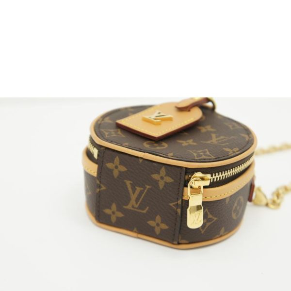 66071 3 Louis Vuitton Boite Chapeau Necklace Monogram Brown