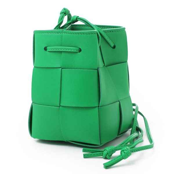 68217 vcq4 37 wk01 Bottega Veneta Lambskin Bucket Bag Green