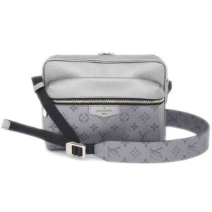 69957 1 Louis Vuitton Pochette Trunk Shoulder Bag Black