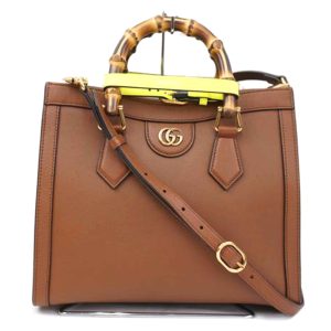 72315 1 Gucci GG Supreme Shoulder Bag