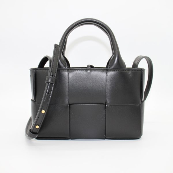 729029 vcqc2 1 Bottega Veneta Spring Summer Black