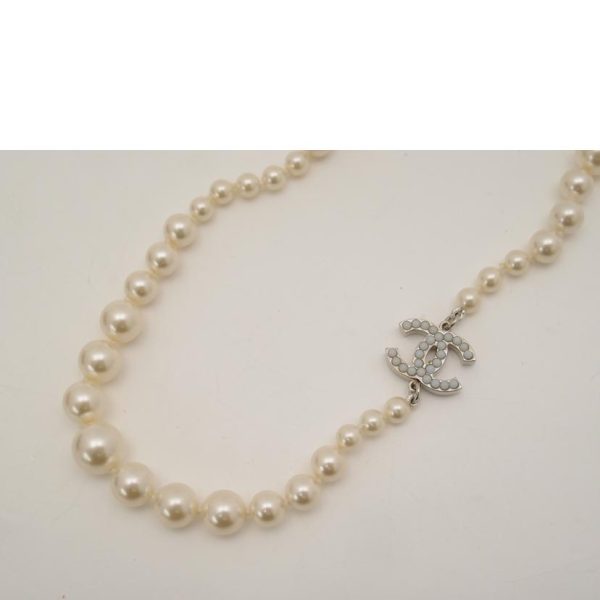 73697 4 Chanel Cocomark Fake Pearl Necklace White