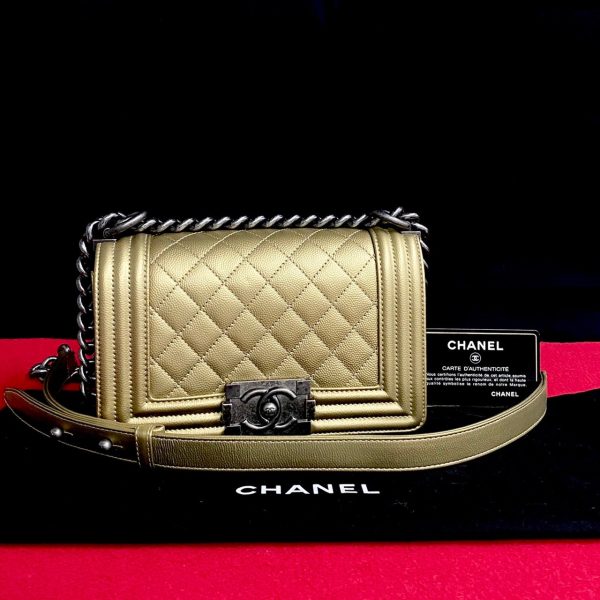 771a771 26359 1 Chanel Boy Chanel Caviar Skin Chain Shoulder Bag Gold