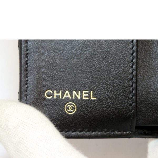 79085 08 Chanel Boy Chanel Compact Wallet Black