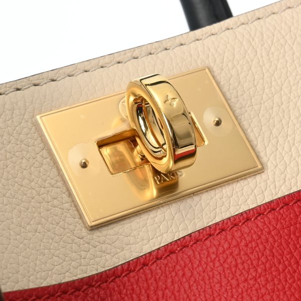 800000122775000 11 Louis Vuitton On My Side MM Monogram Handbag Rouge Pillat