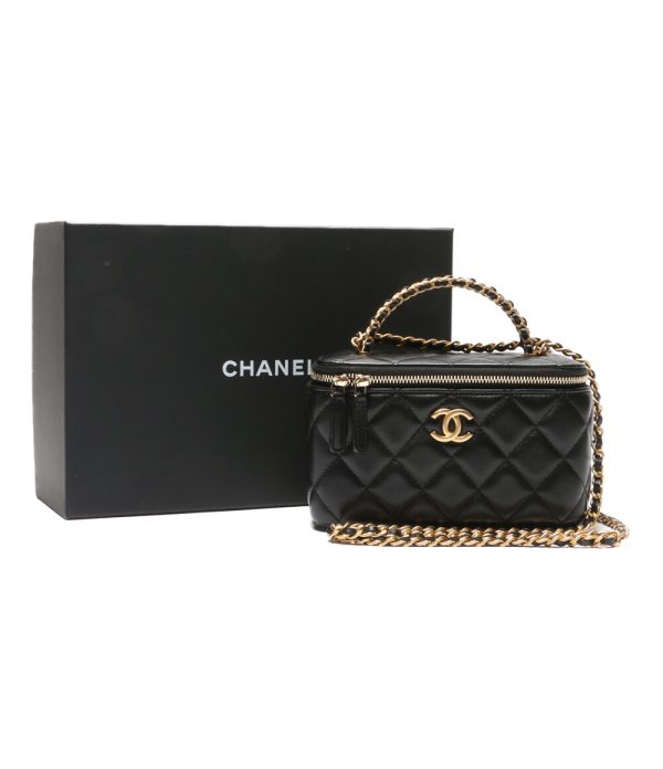 8010111701 1 Chanel Vanity Pouch Matelasse Black