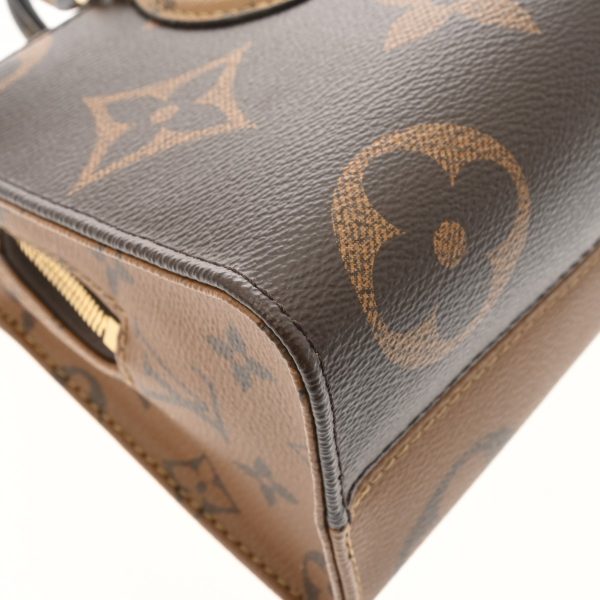 802000157423000 6 Louis Vuitton Giant On The Go Monogram Canvas Handbag Brown