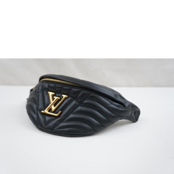 81059 5 Louis Vuitton New Wave Bum Bag