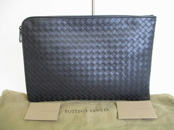 8329 Bottega Veneta Intrecciato Calf Leather Clutch Bag Gray