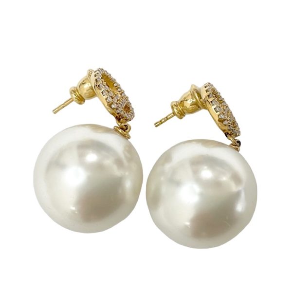 8438 1 Fendi Logo Pearl Earrings Gold