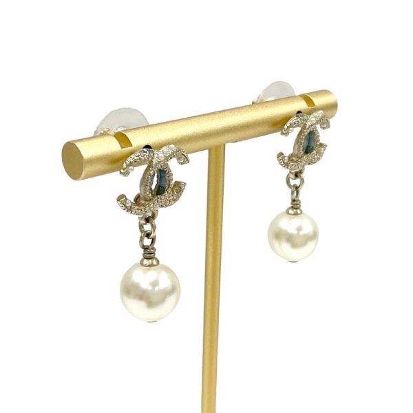 8829 6 Chanel Coco Mark Rhinestone Pearl Earrings Gold