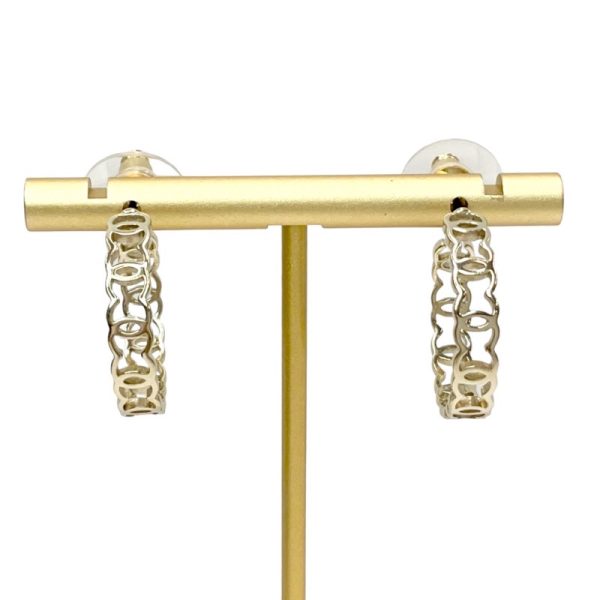 8849 5 Chanel Coco Mark Hoop Earrings Gold