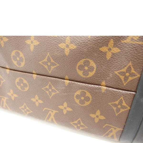 90681 6 Louis Vuitton Waterproof Messenger Monogram Bag Brown