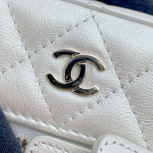 9254367 12 Chanel Chain Shoulder Bag Matelasse Cocomark Caviar Skin Double Flap White