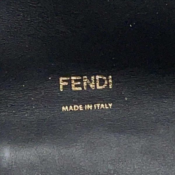 9318809 15 FENDI handbag peekaboo