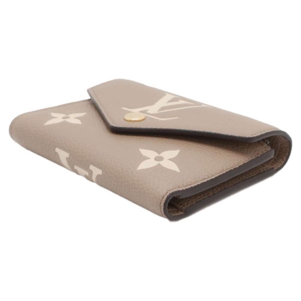 9366961 02 Louis Vuitton Portefeuille Victorine Trifold Wallet Tourterelle Crème