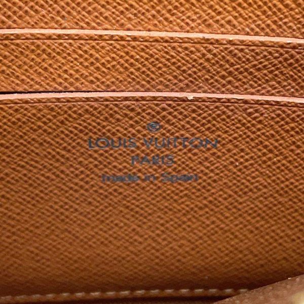 9447660 13 Louis Vuitton Chain Clutch Bag Brown