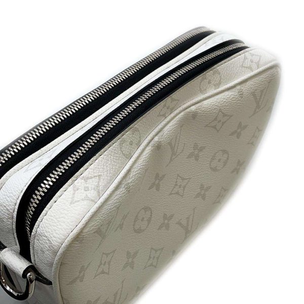 9488656 08 Louis Vuitton Alpha Messenger Bag