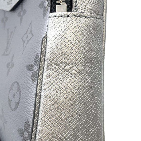 9603288 06 Louis Vuitton Outdoor Sling Body Bag Silver