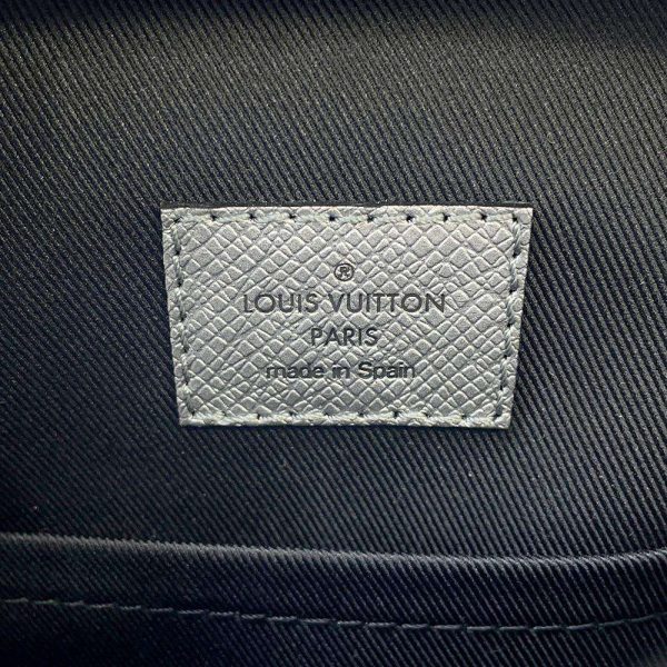 9603288 09 Louis Vuitton Outdoor Sling Body Bag Silver