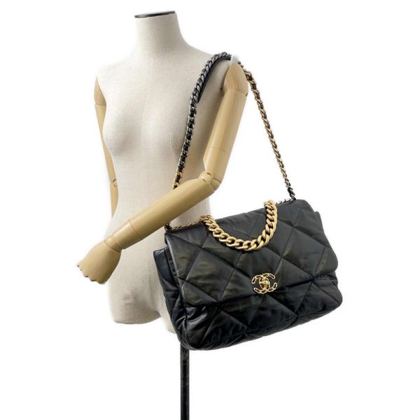 9622456 04 Chanel Chain Shoulder Bag 19 Maxi Flap Lambskin Black