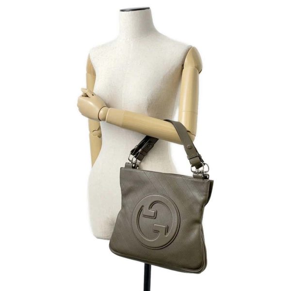 9645660 04 Gucci Tote Blondie Small Chain Shoulder Bag Khaki