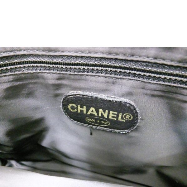 99802 5 Chanel Caviar Skin Chain Handbag