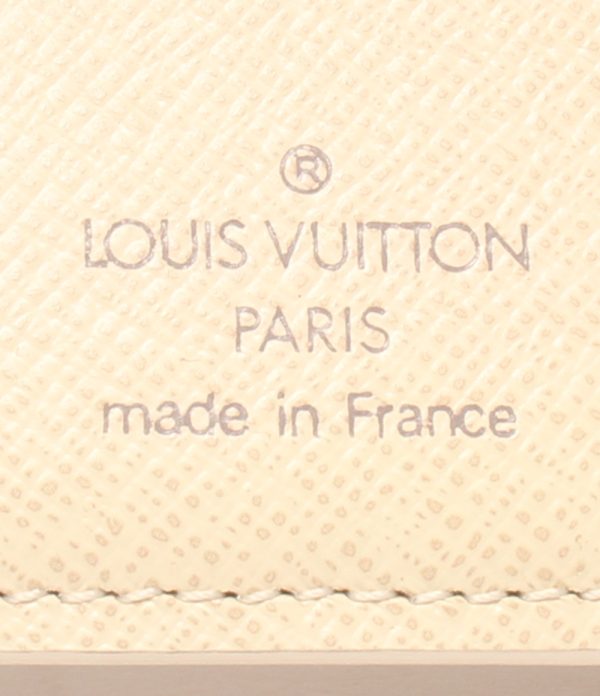 a183633002 4 Louis Vuitton Wallet Portefeuille Viennois White