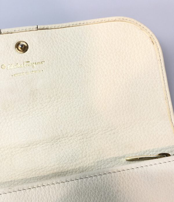 abo0064882 6 Salvatore Ferragamo Bifold Long Wallet Vara White