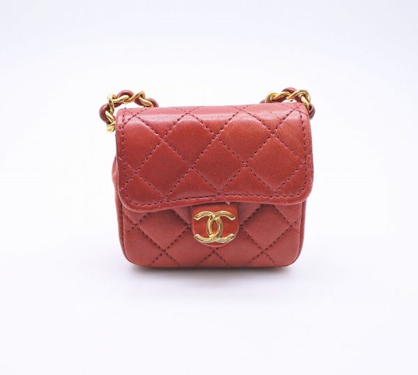 ai tdc 017796 2 Chanel Chain Charm Vintage Mini Matelasse Pouch Red