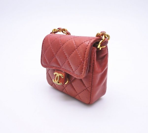 ai tdc 017796 3 Chanel Chain Charm Vintage Mini Matelasse Pouch Red