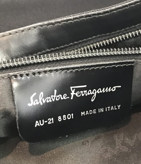 aol0113872 4 Salvatore Ferragamo One Shoulder Bag Chain Black